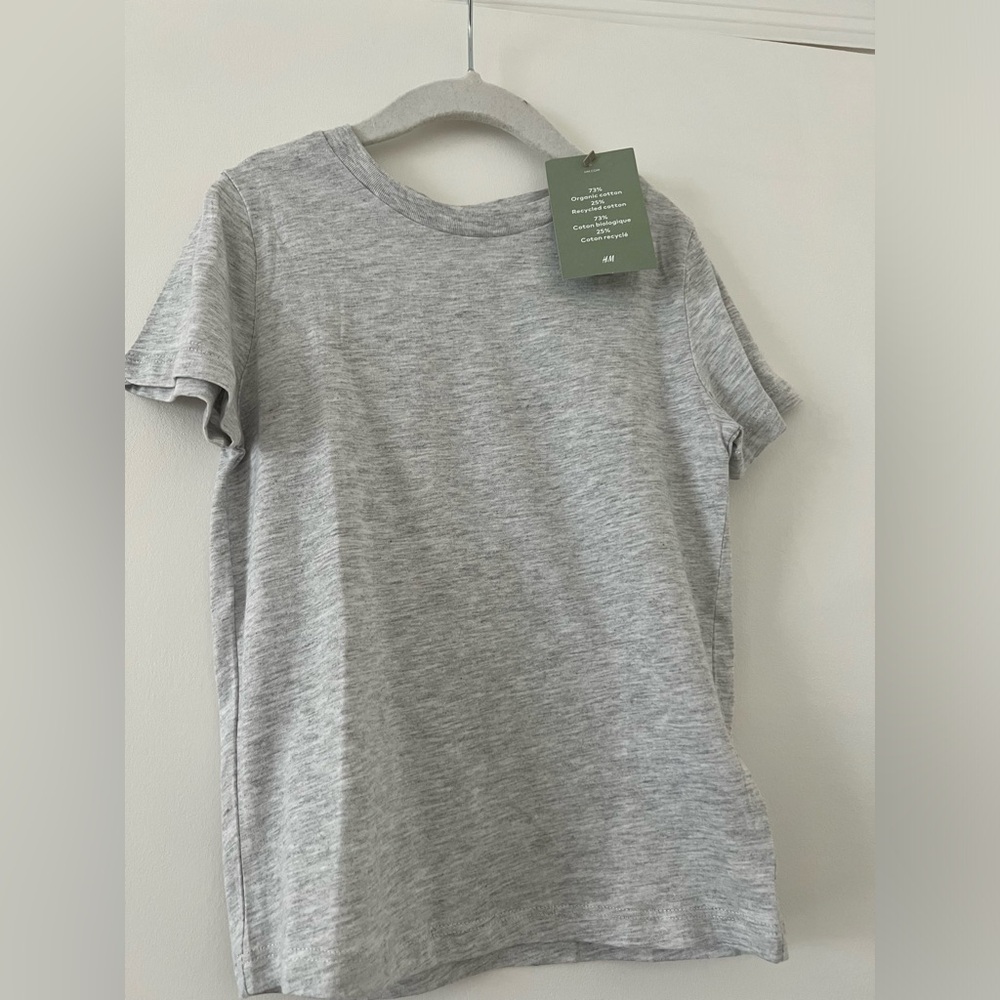 H&M T-shirt 98% Cotton 5T-6 Gray NWT